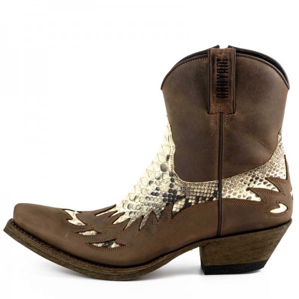 western boots for men and women